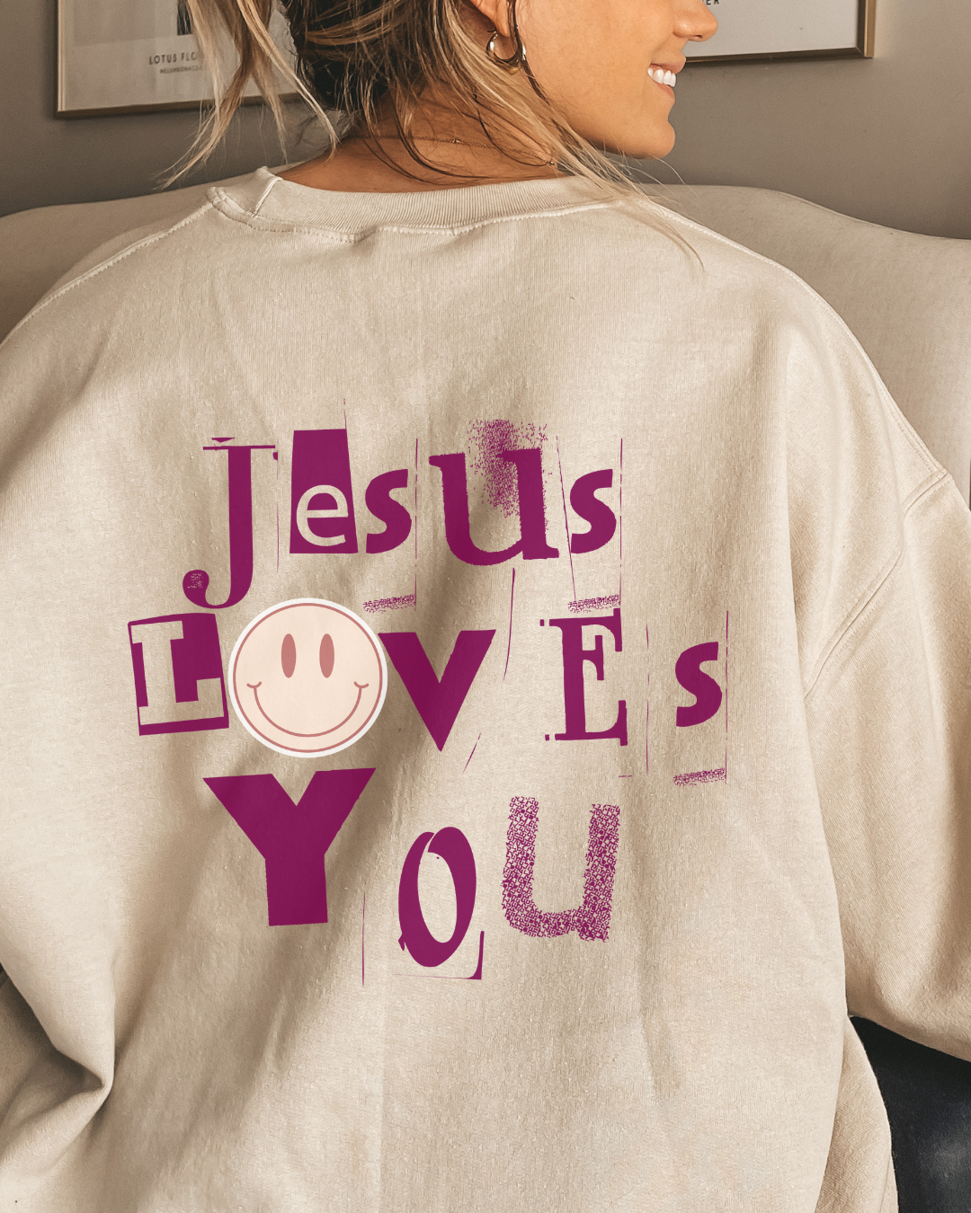 Jesus Loves You (Unisex Heavy Blend™ Crewneck Sweatshirt)