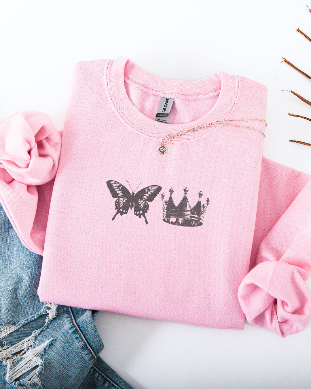 Crown and Victory (Unisex Heavy Blend™ Crewneck Sweatshirt)