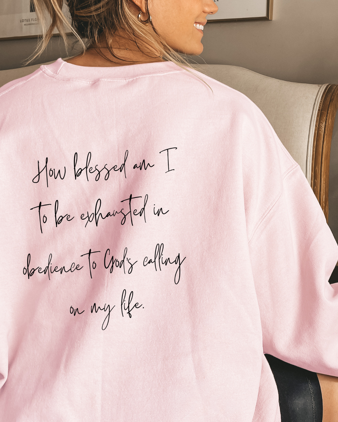 MAMA (Unisex Heavy Blend™ Crewneck Sweatshirt)